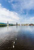 Blick auf die Binnenalster mit Rathaus Jungfernstieg und Hotel Vier Jahreszeiten, Hamburg, Norddeutschland, Deutschland
