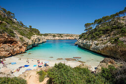 Strandleben bei Cala des Moro, bei Santanyi, Mallorca, Spanien