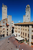 Piazza della Cisterna, San Gimignano, Toskana, Italien