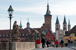 The old Main Bridge with historic city centre, Wuerzburg, Franconia, Bavaria, Germany