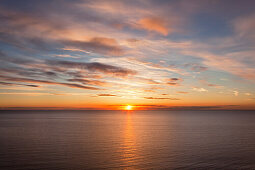 Sonnenaufgang am Meer, Nationalpark Jasmund, Insel Rügen, Ostsee, Mecklenburg-Vorpommern, Deutschland