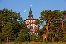 Seaside architecture along the beach promenade, Seaside resort of Binz, Island of Ruegen, Mecklenburg Western Pommerania, Germany