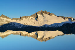 View over lake Scharzhornsee to mount Hochalmspitze, Malta valley, Ankogel Group, Hohe Tauern National Park, Carinthia, Austria