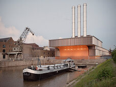 Heating plant, Kulturspeicher and Arte Noah art boat, Wuerzburg, Franconia, Bavaria, Germany, architect Brueckner and Brueckner