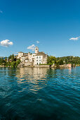 Blick über Ortasee auf Isola San Giulio, Piemont, Italien