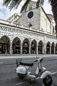 Galleria Mazzini and church Santo Stefano, Genoa, Liguria, Italia