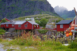 Rorbuer im Dorf A, Lofoteninsel Moskenes, Lofoten, Provinz Nordland, Nordland, Norwegen, Europa