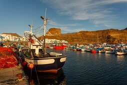 Fischerhafen, Fischerboote im Hafen, Puerto de las Nieves, bei Agaete, Westküste, Gran Canaria, Kanarische Inseln, Spanien, Europa