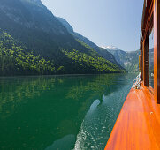 Schiff auf dem Königssee, Nationalpark Berchtesgaden, Berchtesgadener Land, Bayern, Deutschland