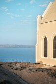 von Deutschen während der Kolonialzeit erbaute Felsen Kirche, Bucht von Lüderitz, Namibia, Afrika