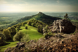 Blick vom Zeller Horn zur Burg Hohenzollern, Hechingen Bisingen, Zollernalbkreis, Schwäbische Alb, Baden-Württemberg, Deutschland