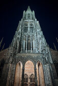 Symmetrical front view of Ulm Cathedral, Ulm, Swabian Alp, Baden-Wuerttemberg, Germany