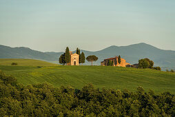 Chapel, Capella della Madonna di Vitaleta, near Pienza, Val d`Orcia, province of Siena, Tuscany, Italy, UNESCO World Heritage