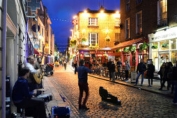 Nachtleben im Temple Bar Viertel, Dublin, Irland