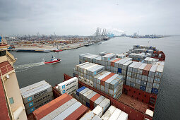 Containerschiff Elly Maersk im Hafen, Rotterdam, Südholland, Niederlande