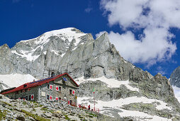 Hut Rifugio Gianetti with Piz Cengalo in background, Sentiero Roma, Bergell range, Lombardy, Italy