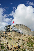 Hut Rifugio Vittorio Emanuele II, Gran Paradiso, Gran Paradiso Nationalpark, Graian Alps range, valley of Aosta, Aosta, Italy