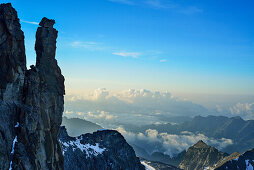 Felstürme am Gran Paradiso mit Blick nach Süden, Gran Paradiso, Nationalpark Gran Paradiso, Grajische Alpen, Aostatal, Aosta, Italien