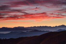 Wolkenstimmung über Walliser Alpen, Wallis, Blick vom Mottarone, Piemont, Italien