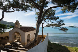 Parrocchia Santa Croce, Kapelle am Strand, Populonia, bei Piombino, Provinz Livorno, Toskana, Italien