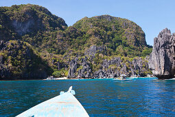 Excursion boats in the Archipelago Bacuit near El Nido, Palawan Island, South China Sea, Philippines, Asia