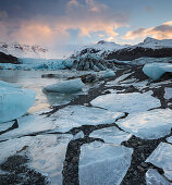Eis am Gletscher Svinafellsjökull, Südisland, Island
