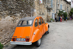 Citroen 2CV, Grignan, Département Drome, Region Rhones-Alpes, Provence, Frankreich