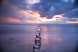 Groynes in Ahrenshoop in the evening, Western Pomerania Lagoon Area National Park, Ahrenshoop, Fischland-Darss-Zingst, Mecklenburg Vorpommern, Germany