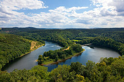 Saale-Staustufe am Schloss Burgk, Naturpark Thüringer Schiefergebirge / Obere Saale, Thüringen, Deutschland