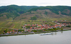 View from the Ferdinandswarte at Unterloiben , Wachau , River Danube , Niederösterreich , Lower Austria , Austria , Europe