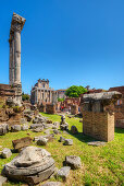 Tempel des Castor und des Pollux, Tempel des Antonius und der Faustina, Forum Romanum, Rom, Latium, Italien
