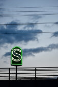 S-Bahn Schild in Berlin, Deutschland