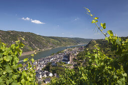 View over Oberwesel and the Rhine, Upper Middle Rhine Valley, Rheinland-Palatinate, Germany, Europe