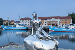 Skulptur Han im Hafen von Helsingør, Insel Seeland, Dänemark, Nordeuropa, Europa