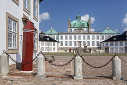 Castle Fredensborg Slot in Fredensborg, Island of Zealand, Scandinavia, Denmark, Northern Europe