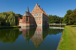 Huelshoff moated castle, near Havixbeck, Muensterland, North-Rhine Westphalia, Germany