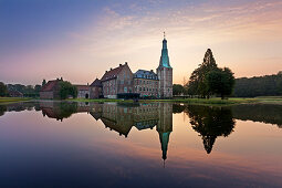 Raesfeld moated castle, Muensterland, North-Rhine Westphalia, Germany