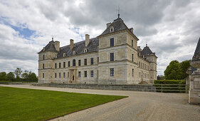 Schloß von Ancy-le-Franc am Canal de Bourgogne , Dept. Yonne , Region Burgund , Frankreich , Europa