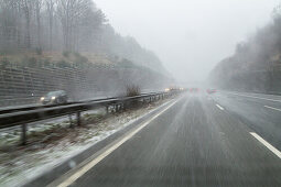 German Autobahn, snow, sleet, driving, visibility, weather conditions, winter, windscreen, motorway, freeway, speed, speed limit, traffic, infrastructure, Germany