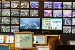 Traffic Management Centre Hanover, traffic control, monitoring, surveillance, German Autobahn, motorway, freeway, speed, speed limit, traffic, infrastructure, Germany