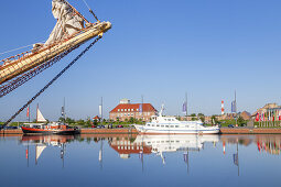 Blick über den Neuen Hafen in Bremerhaven, Hansestadt Bremen, Nordseeküste, Norddeutschland, Deutschland, Europa