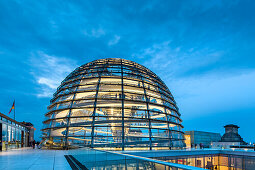 Abendstimmung, Reichstagskuppel, Reichstag, Mitte, Berlin, Deutschland