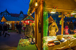 Christmas market, Schloss Salem castle, Lake Constance district, Swabia, Baden-Wuerttemberg, Germany