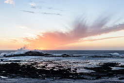 Stürmischer Sonnenuntergang bei Luederitz, Karas, Namibia.