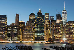 View from Brooklyn Bridge Park to Manhattan skyline, New York City, New York, USA