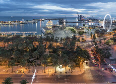 Panoramablick von Dachterasse des AC  Malaga, Hafen, Promenade, Leuchtturm, Malaga, Andalusien