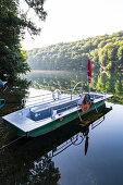 Fähre am Schmalen Luzin, handbetriebene Fähre,  Wasserwandern, klarer See Schmaler Luzin, grünes Wasser, Urlaub, Sommer, Ferien, baden, schwimmen, Mecklenburgische Seenplatte, Mecklenburgische Seen, Feldberg, Mecklenburg-Vorpommern, Deutschland, Europa