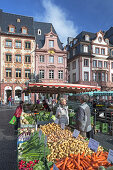Wochenmarkt auf dem Marktplatz von Mainz, Rheinland-Pfalz, Deutschland, Europa