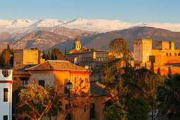 Alhambra, palace, fortress, moorish architecture, UNESCO World Heritage, Sierra Nevada with snow, Granada, Andalucia, Spain, Europe