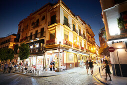 Strassencafes in der Altstadt , Sevilla, Andalusien, Spanien, Europa